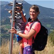 Offro lezioni private ai bambini frequentanti le scuole elementari, adattandole alle loro esigenze.